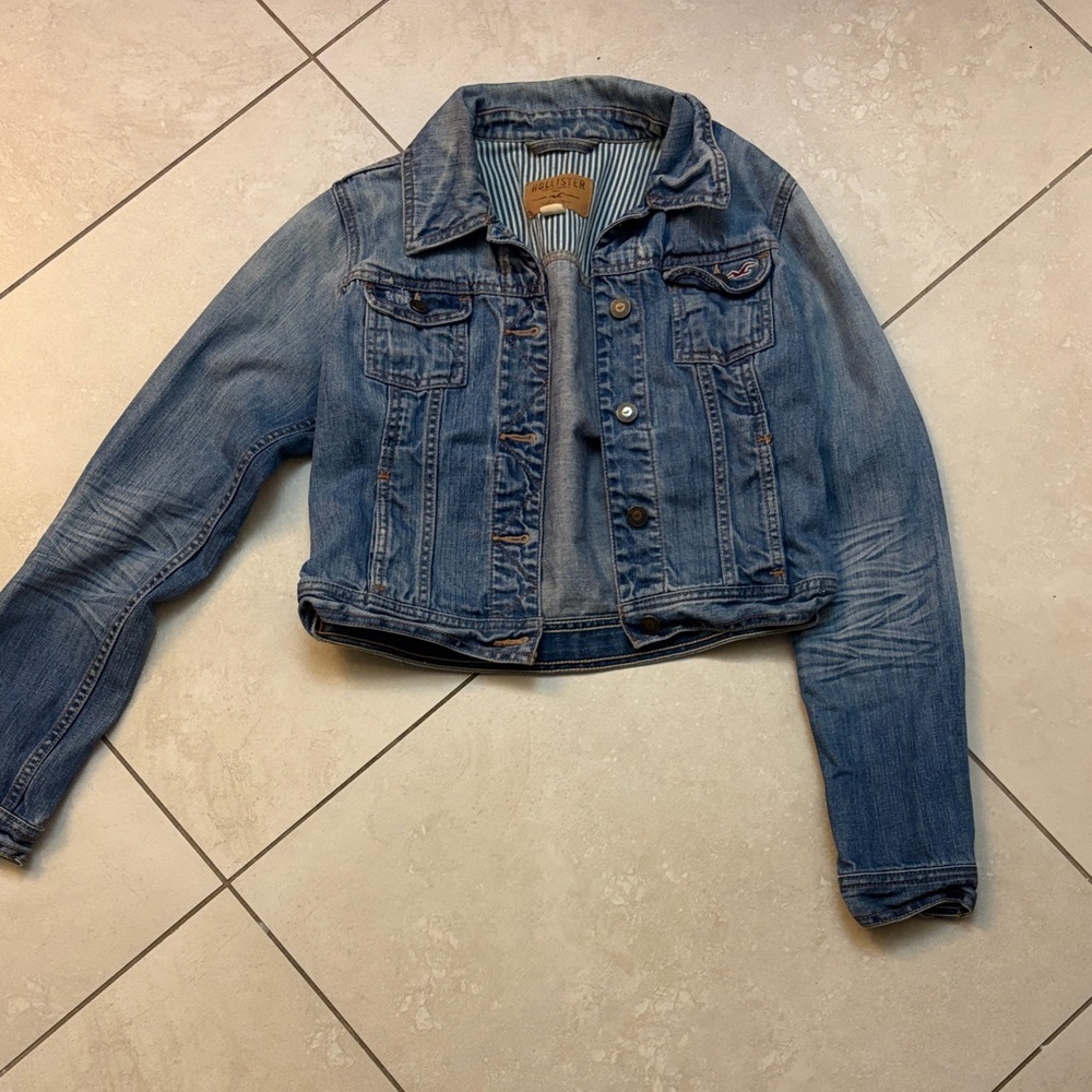 Hollister Blue and White Striped Fabric with Brown Label